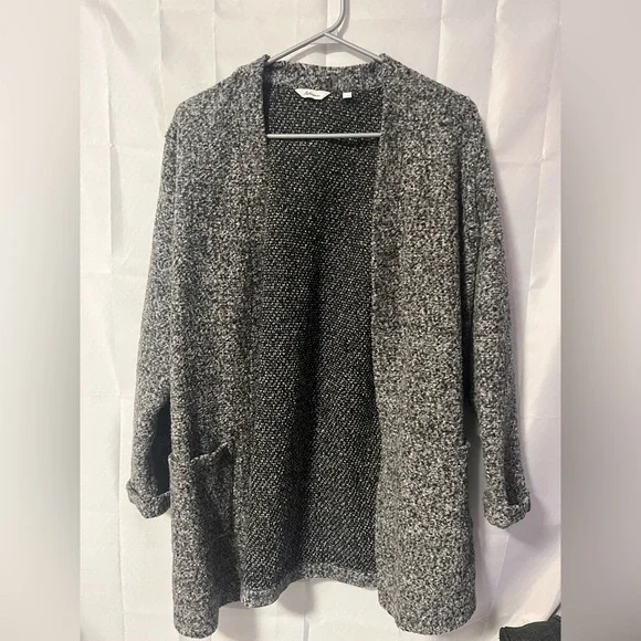 Reitmans Grey Sweater - Picture 1 of 4